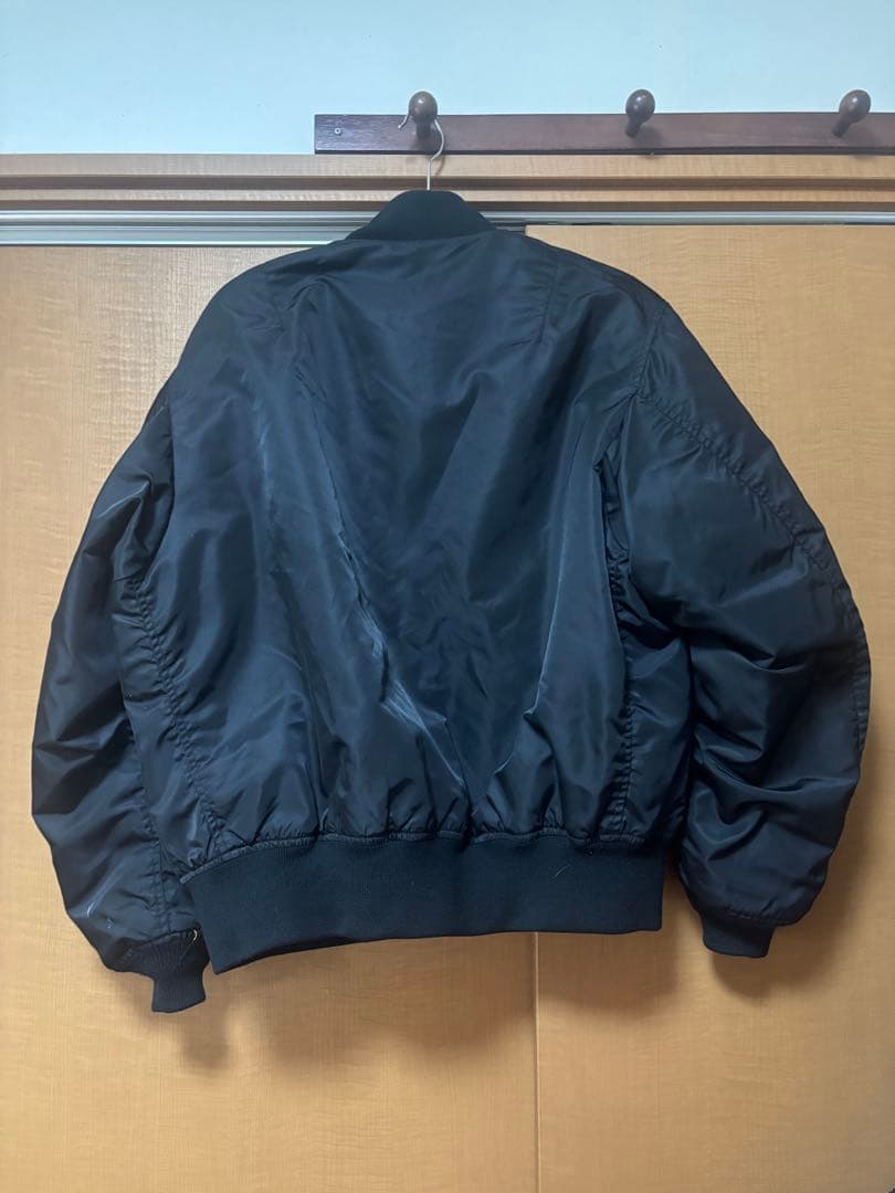 BEAMSビームス　リラックスフィット THERMOLITE MA-1 Mサイズ