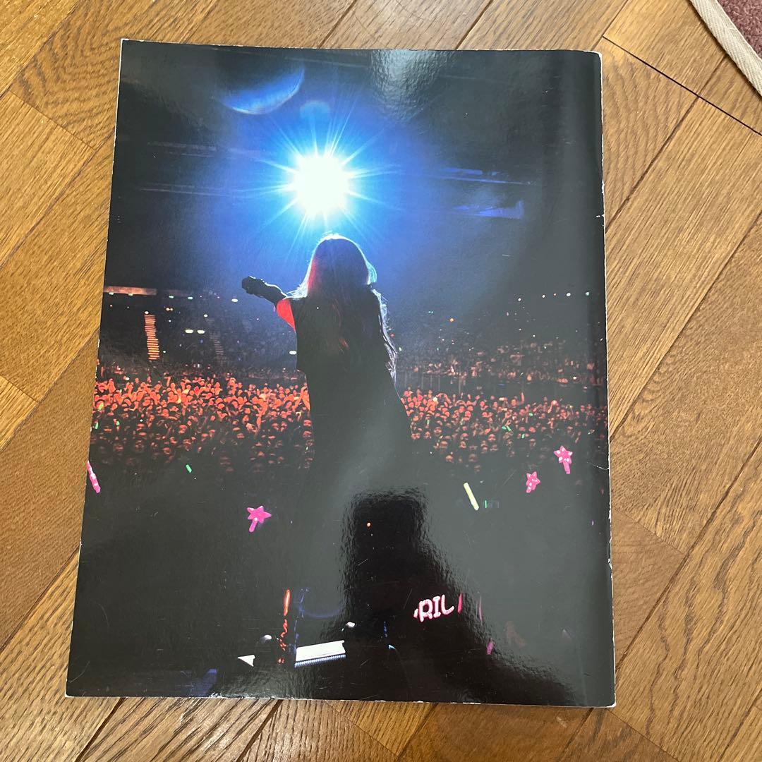 Avril Lavigne The Black Star Tour パンフレット