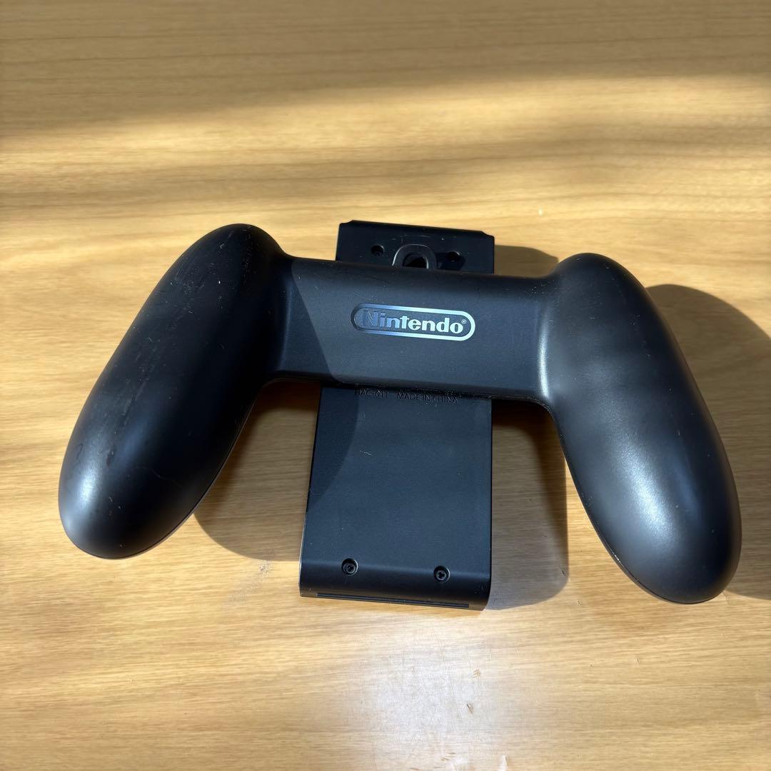 任天堂　Nintendo Switch 本体　コントローラー