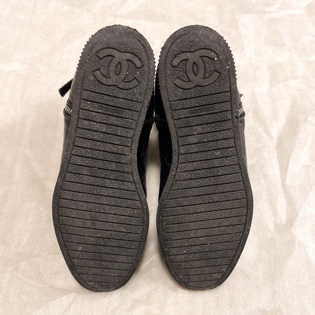 CHANEL キルティングショートブーツ 黒