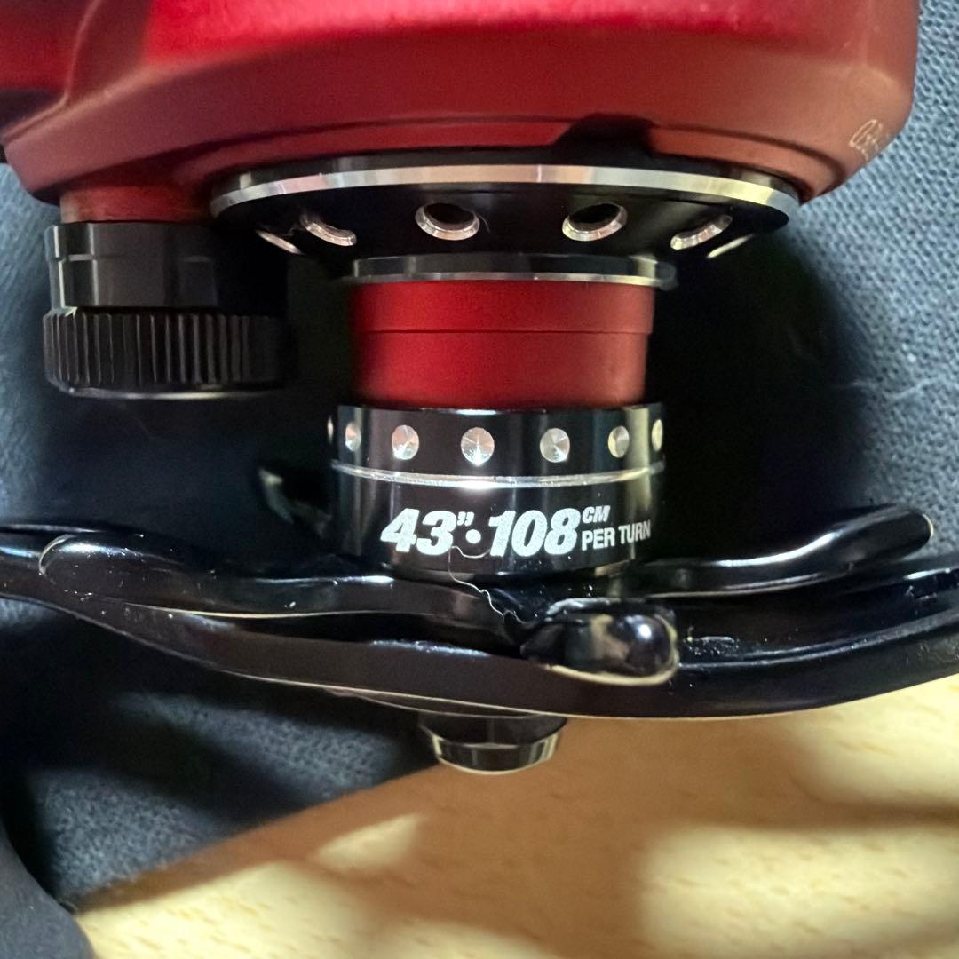 REVO BEAST ROCKET ベイトリール