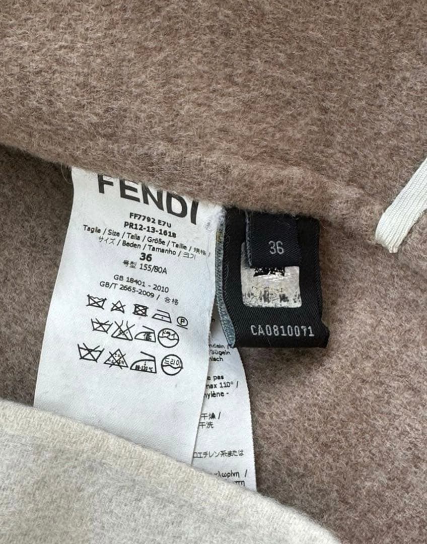 FENDIフェンディ36カシミヤコート