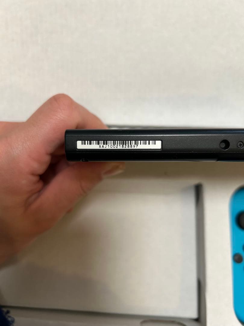 4*き様 【ジョイコン訳あり】Nintendo Switch 本体 赤/青