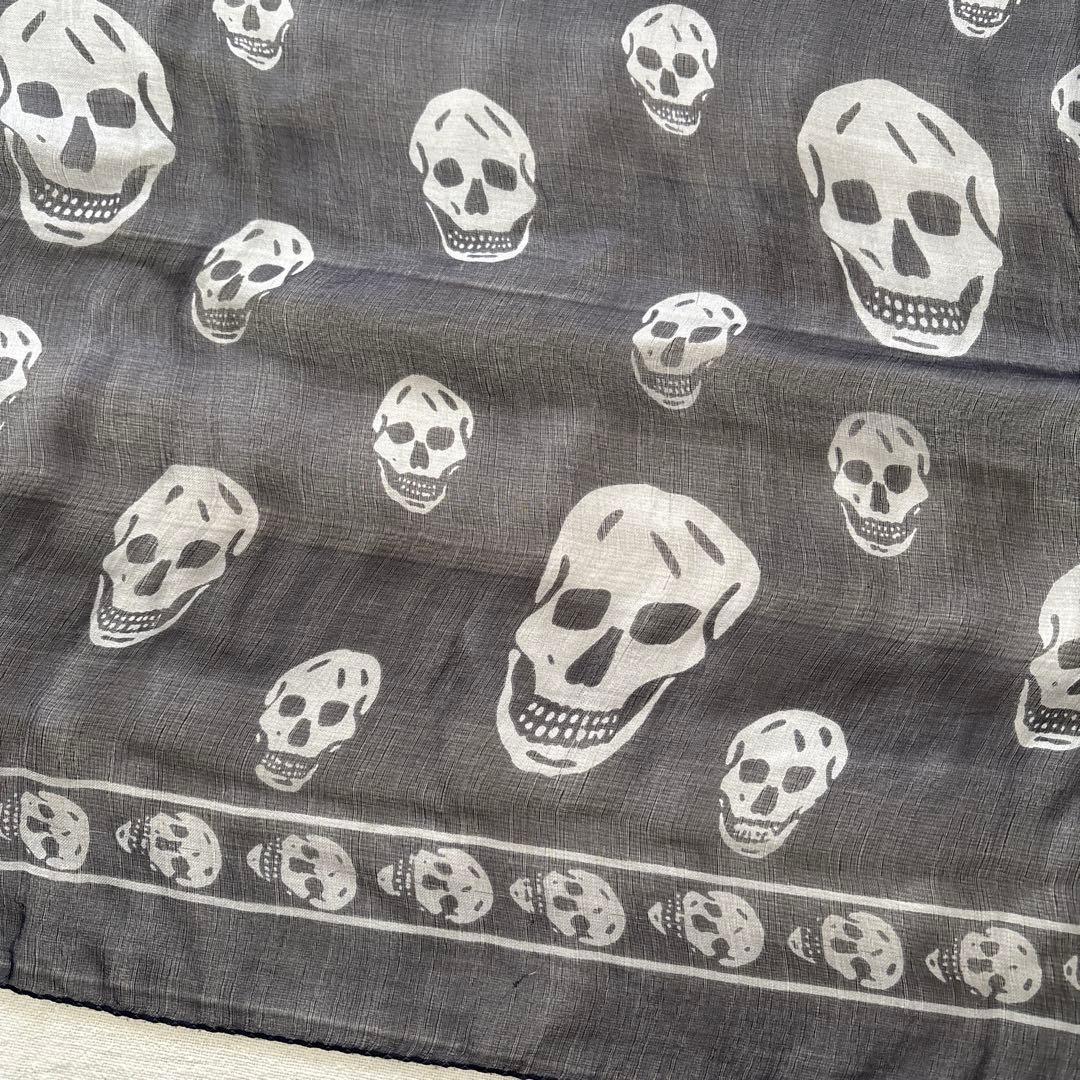 ALEXANDER McQUEEN シルクストール　スカル　スカーフ　ネイビー系