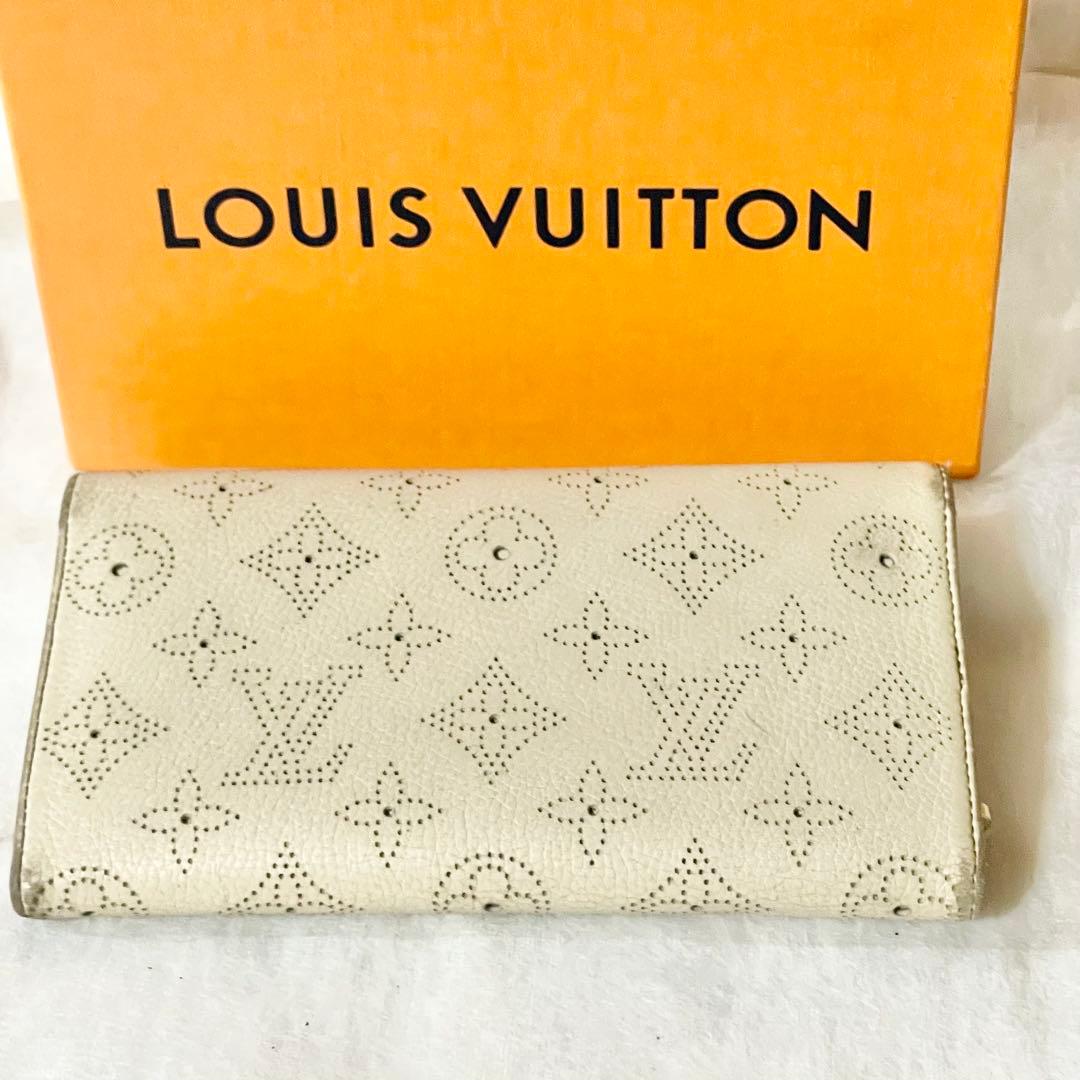 【至高の逸品】LOUIS VUITTONマヒナポルトフォイユアメリア三つ折り財布