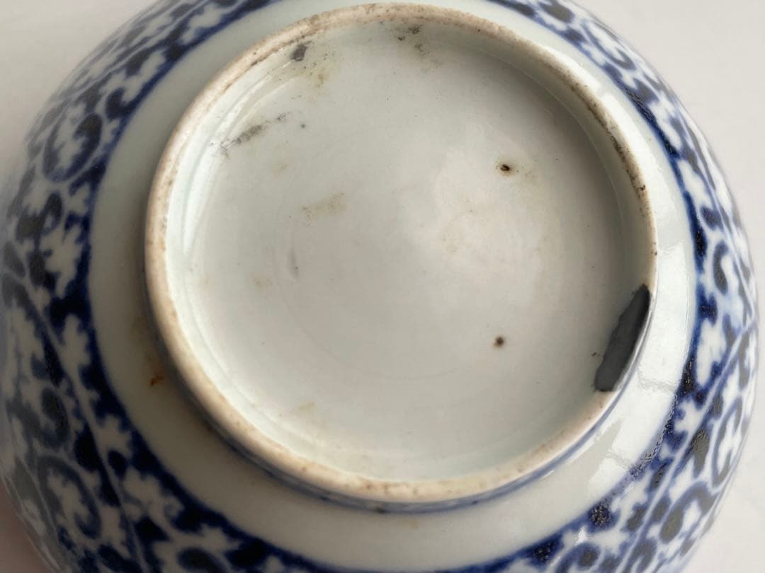 骨董　アンティーク　古伊万里　染付　牡丹唐草文様　逆唐草　蓋碗　蓋茶碗