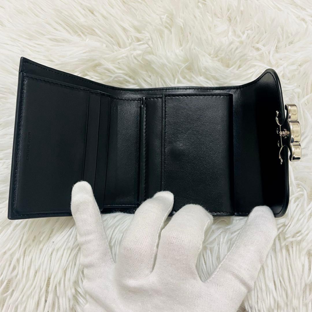 極美✨付属完備✨セリーヌ 三つ折り財布 トリオンフ レザー ブラック シルバー