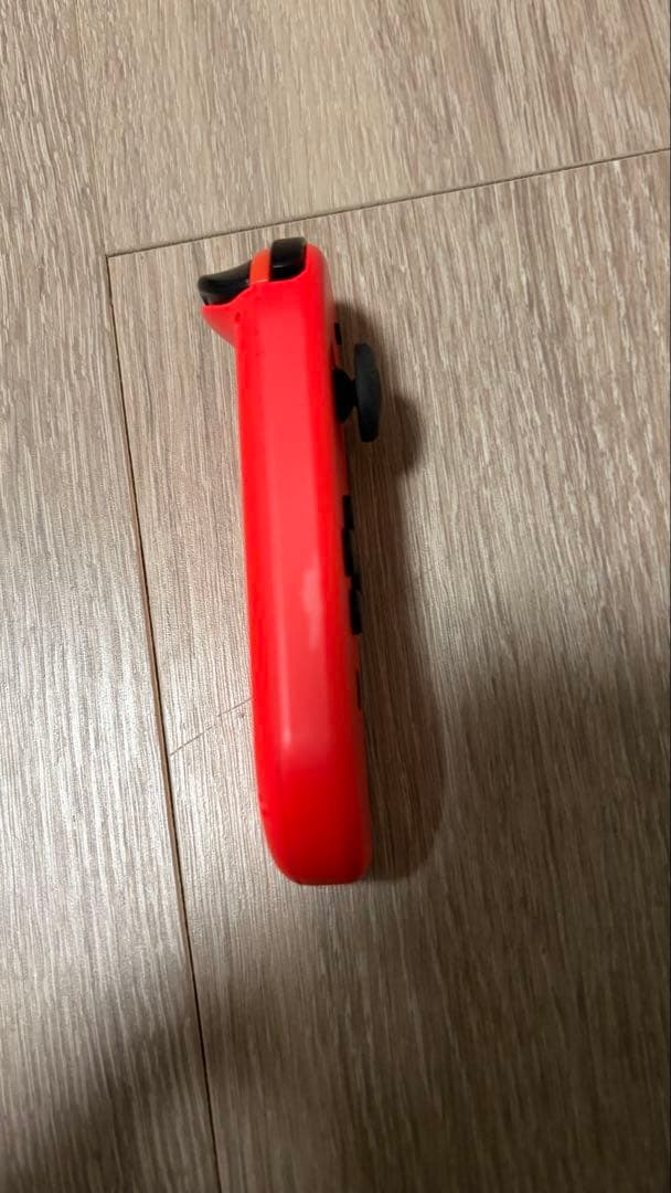 Nintendo Switch 初期モデル(Joy-Con(R)に注意書きあり)