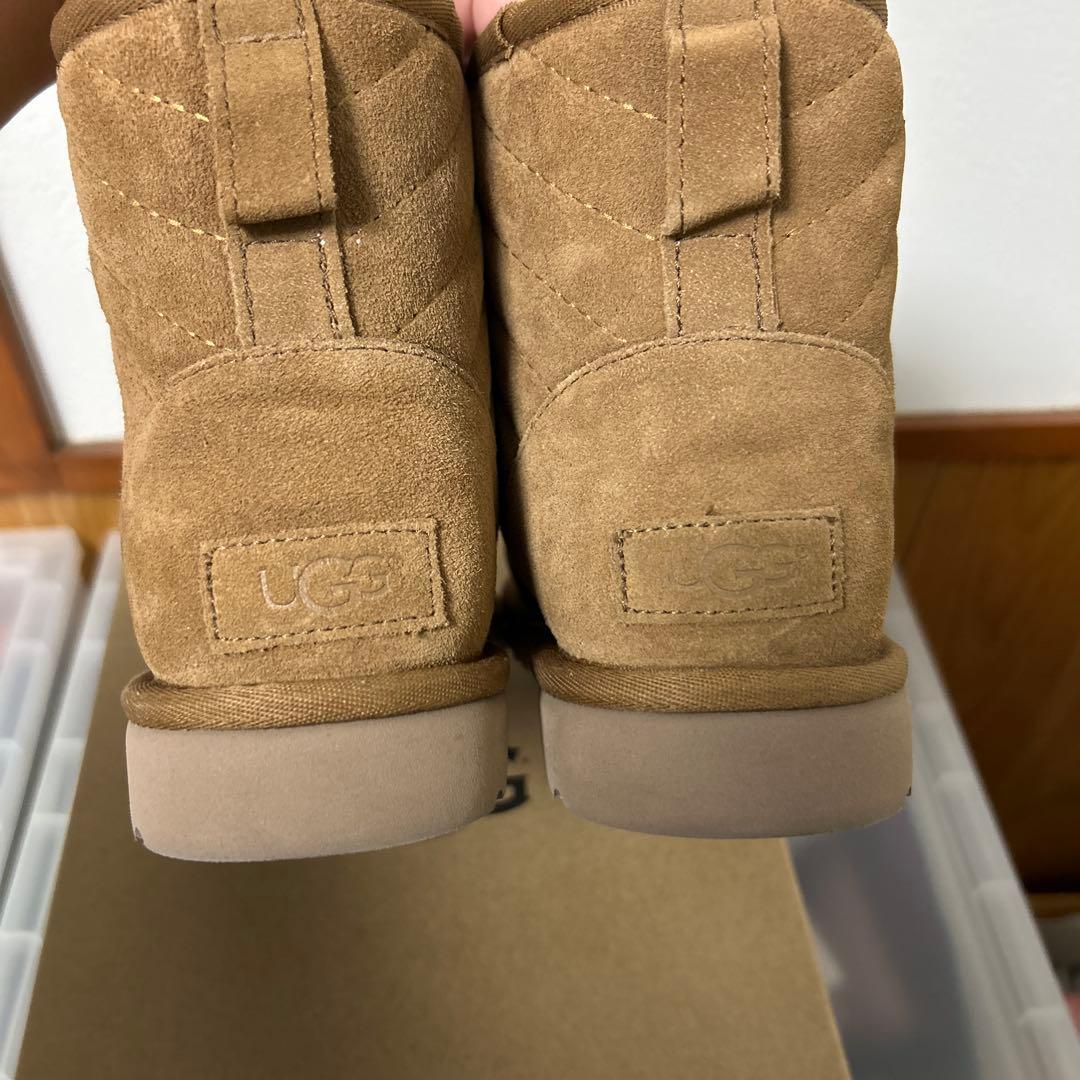 【新品・未使用】UGG ブーツ キルティング 24cm