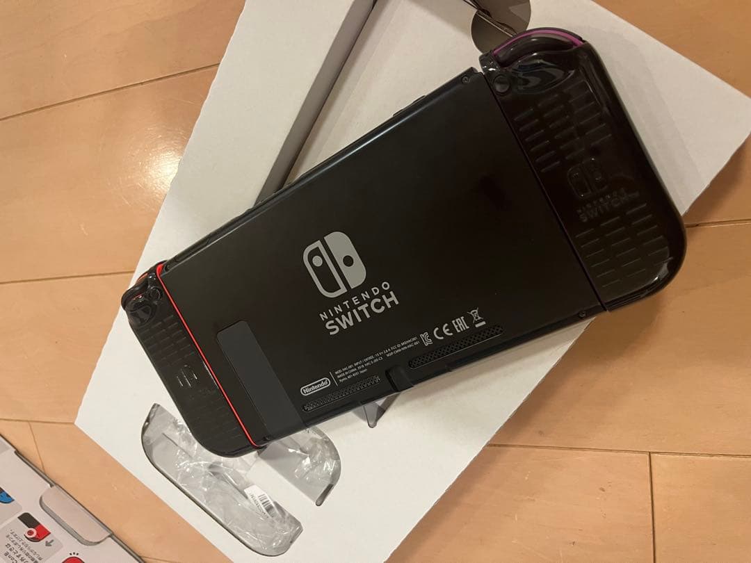 Nintendo Switch 本体 箱 全付属品あり SDカード付き