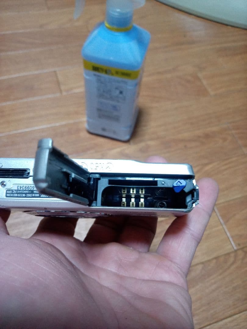 SONY Cyber Shot DSC-W220 シルバー　デジカメ
