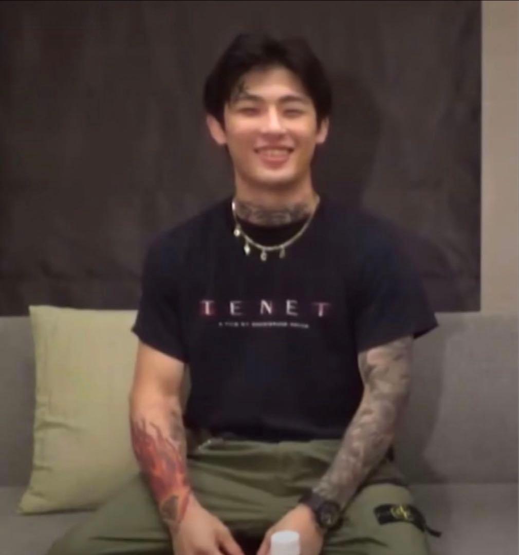 平本蓮着用 トラヴィス・スコットTENET Tシャツ