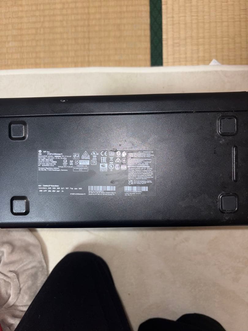 HP 285 Pro G8 Microtower PCキーボード、マウス付き