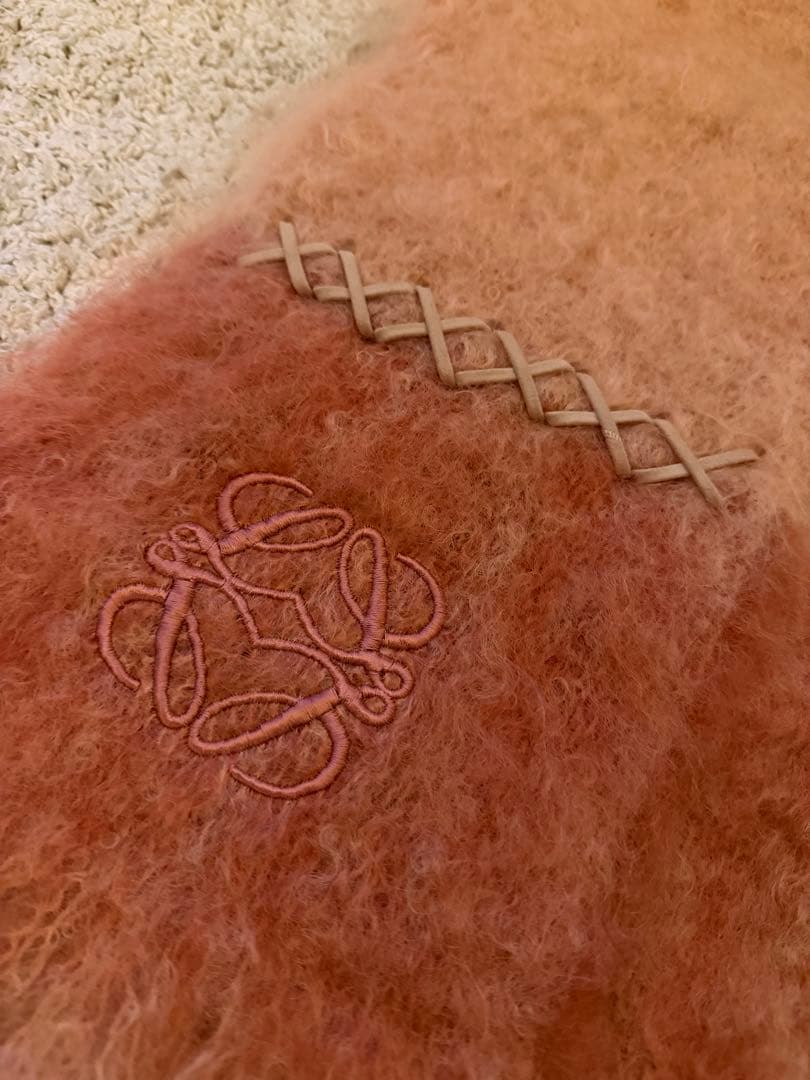 LOEWE ロエベ　モヘア風マフラー 刺繍付き