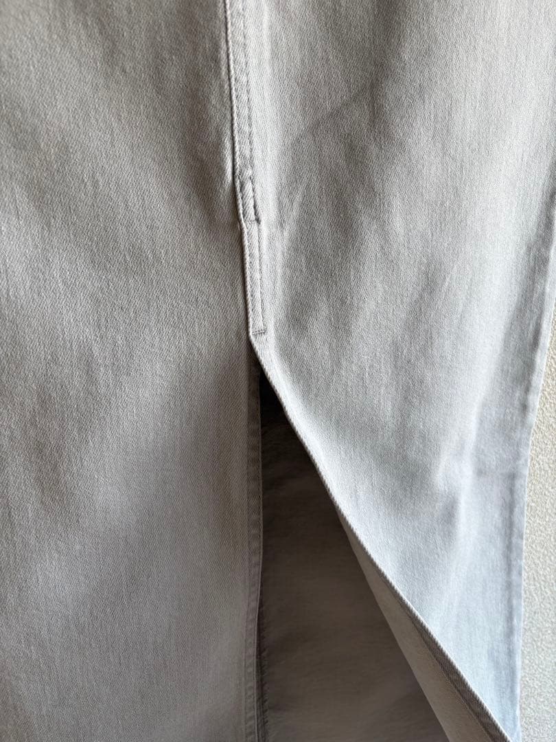新品アパルトモン　BLEACH DENIM SK