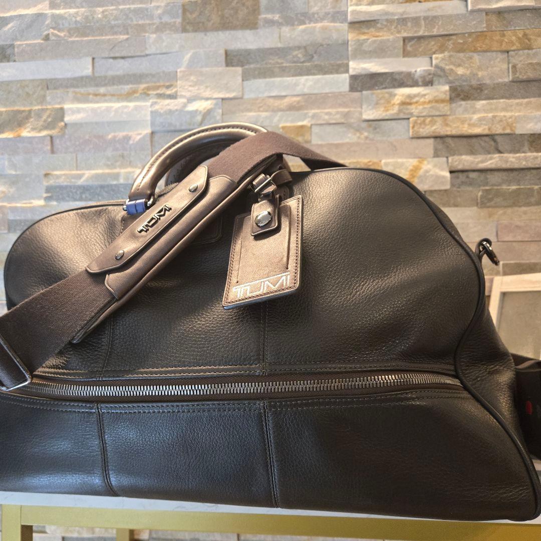 美品　TUMI トゥミ　ボストンバッグ　ダッフルバッグ　レザー　大容量　2way