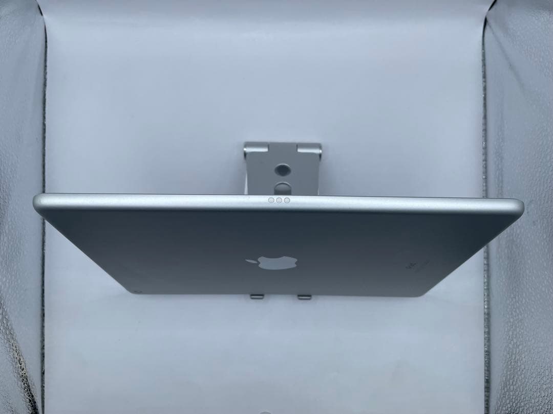 r*o様 iPad 7世代 32GB バッテリー94%