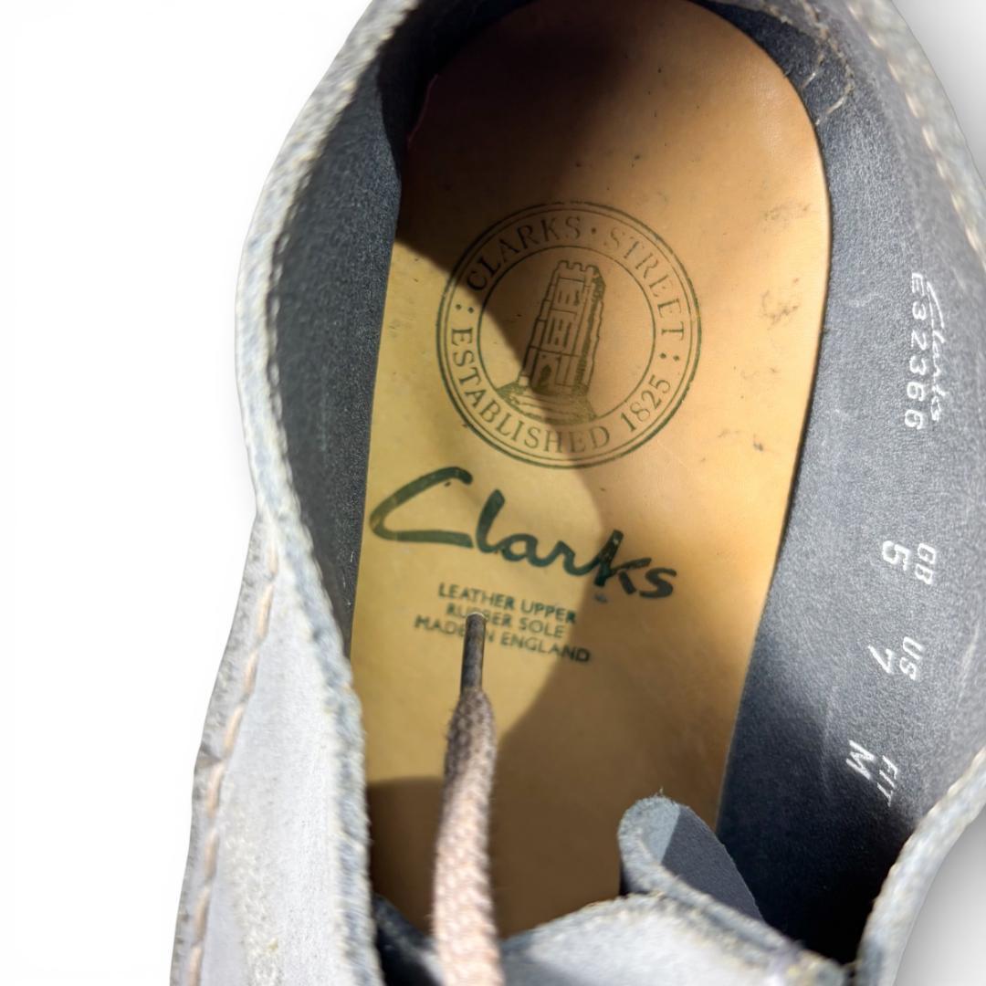 Clarks デザートトレック スエード ライトグレー 25cm クラークス