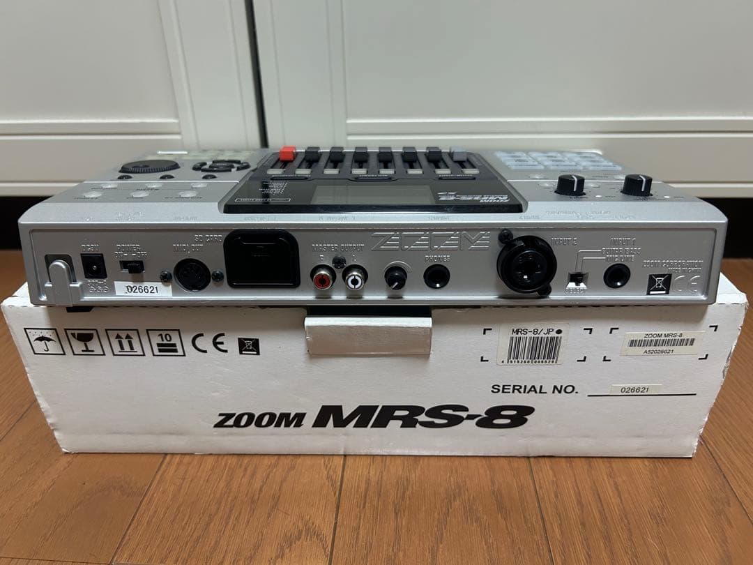 Zoom MRS-8 マルチトラックレコーダー