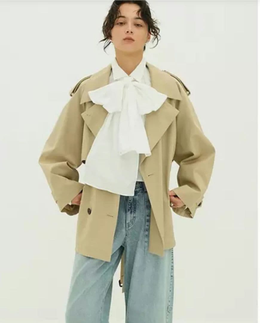 未使用　CLANE　OVER SHORT TRENCH COAT　２