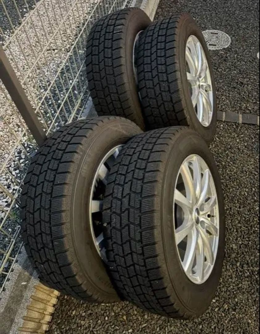スタッドレスタイヤ ダンロップGOODYEAR ICENAVI