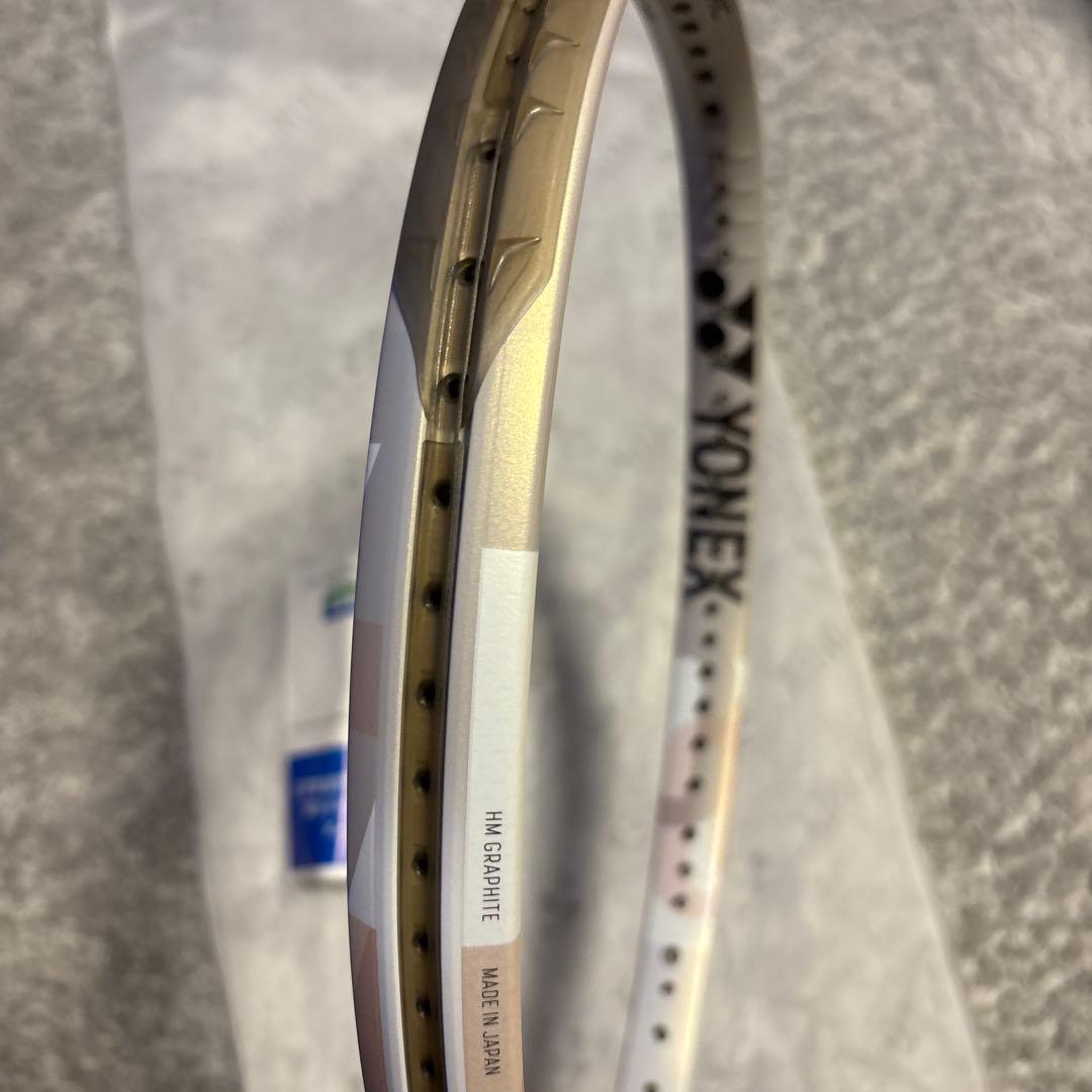 YONEX VCORE テニスラケット 300G