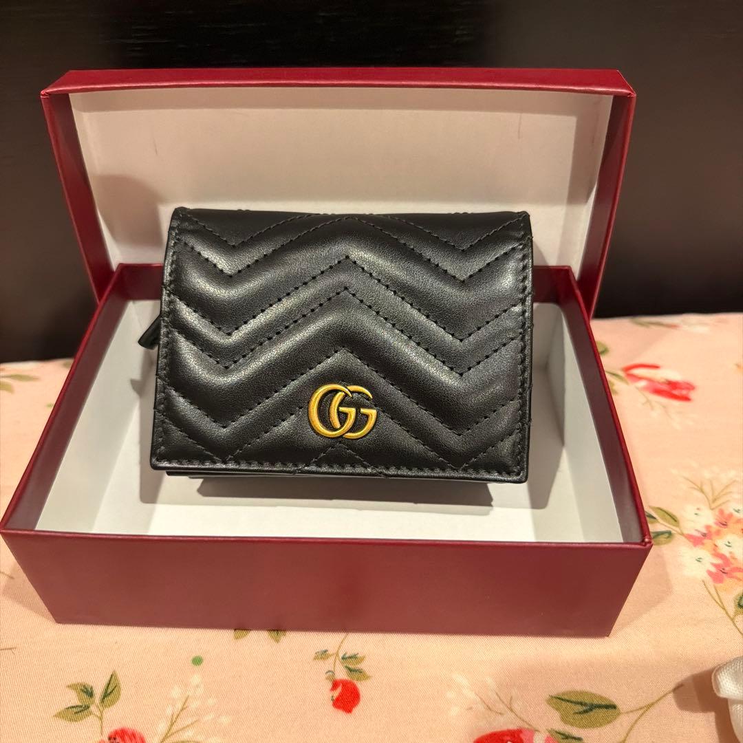 GUCCI ブラック 二つ折り財布　新品未使用