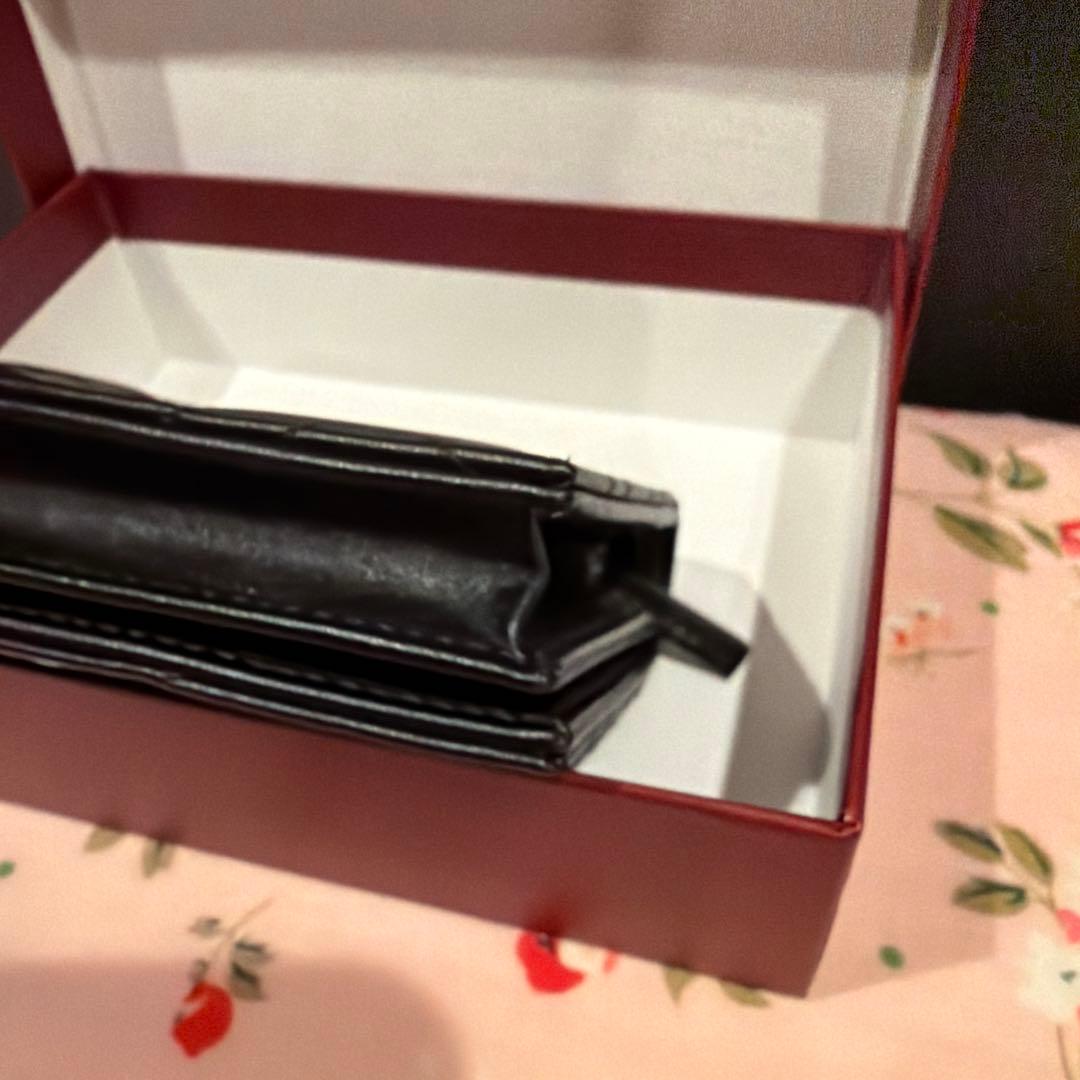 GUCCI ブラック 二つ折り財布　新品未使用