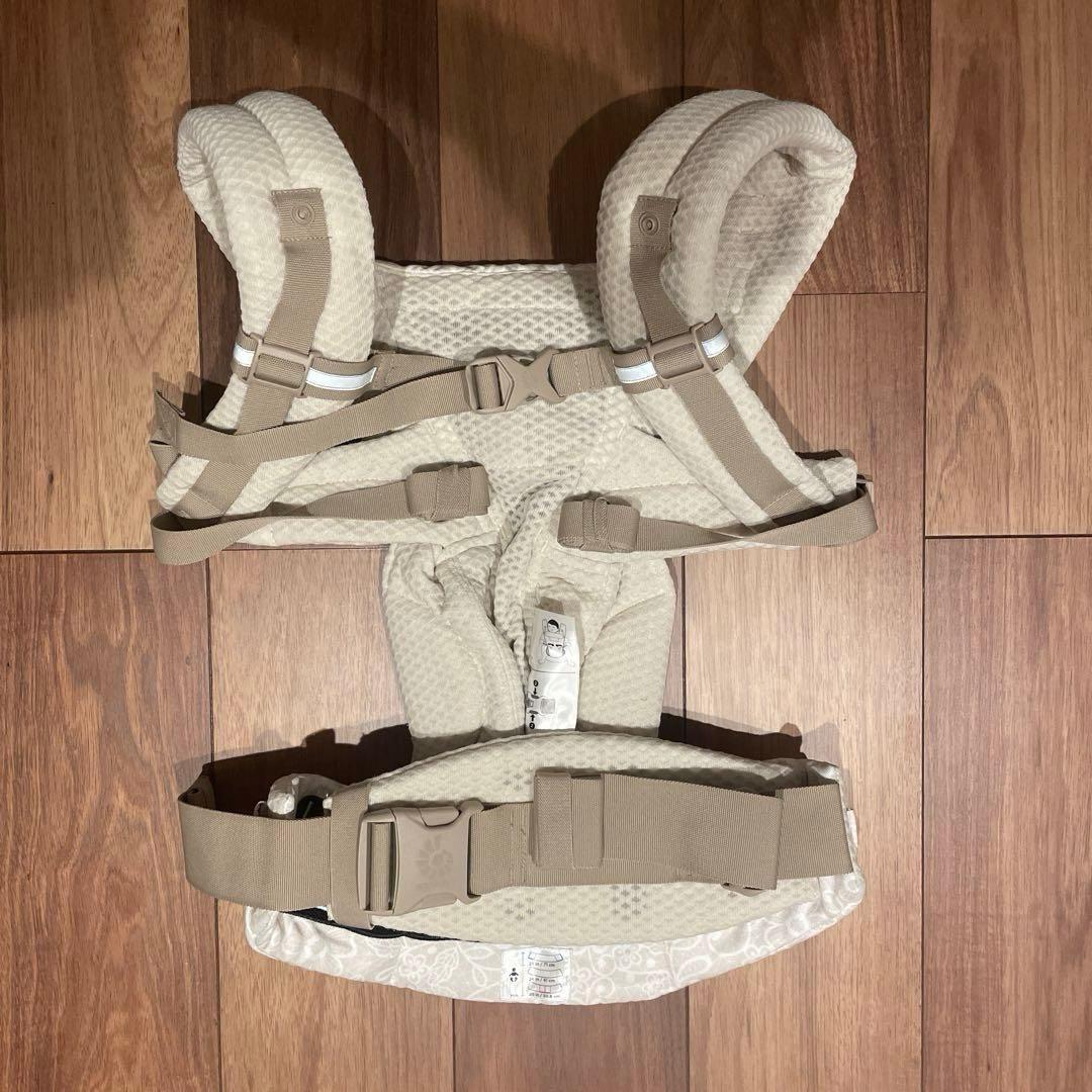 ERGOBABY OMNI/クリームフラワーレース