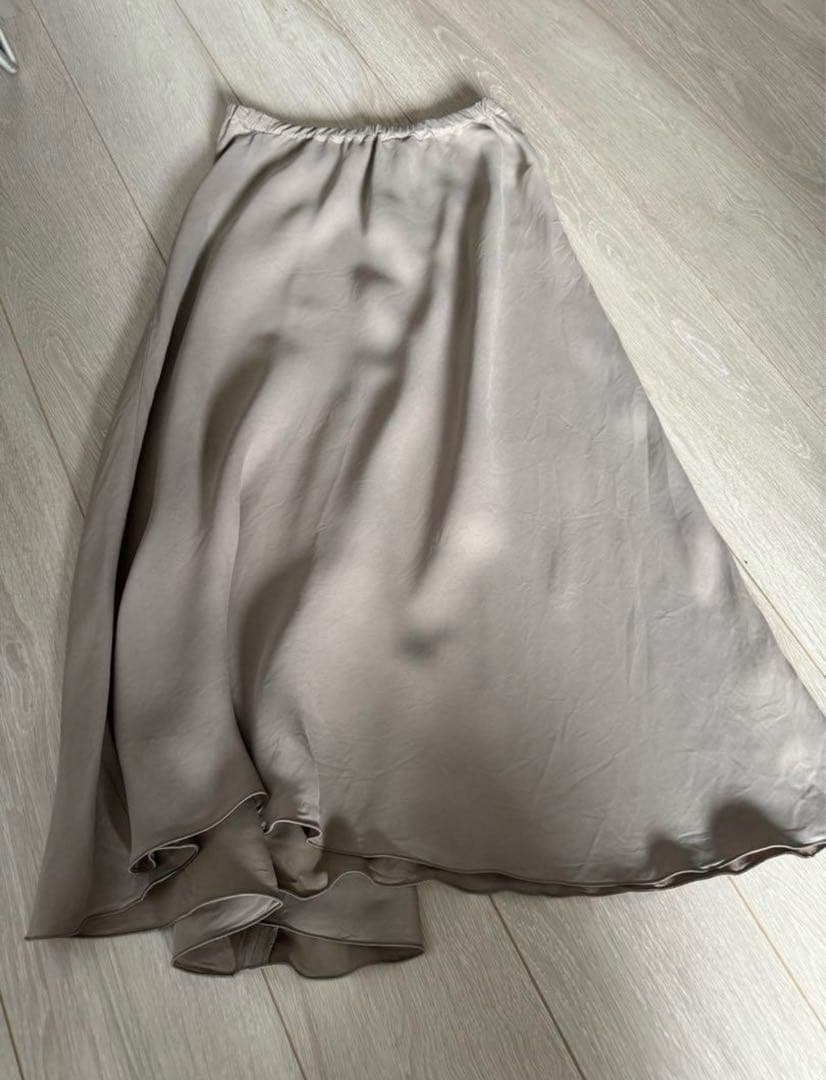 美品✨BEARDSLEY ビアズリー バックテールスカート ベージュサイズ0現行