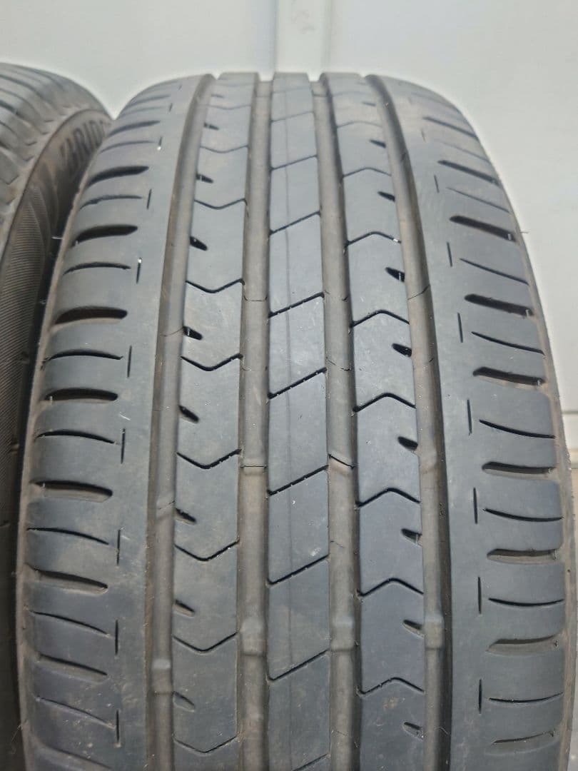 トーマス とーちゃん　ブリヂストン　215/55R16 2本