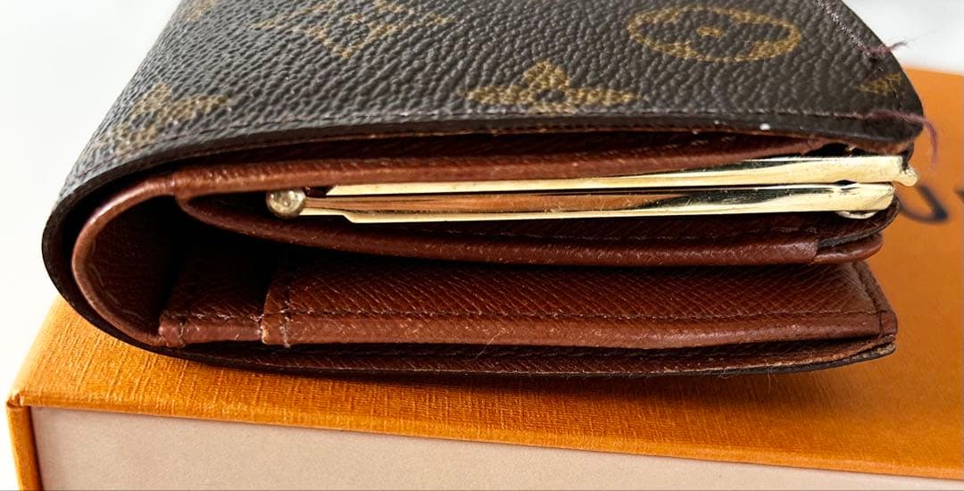 【LOUIS VUITTON】モノグラム　二つ折り財布　がま口
