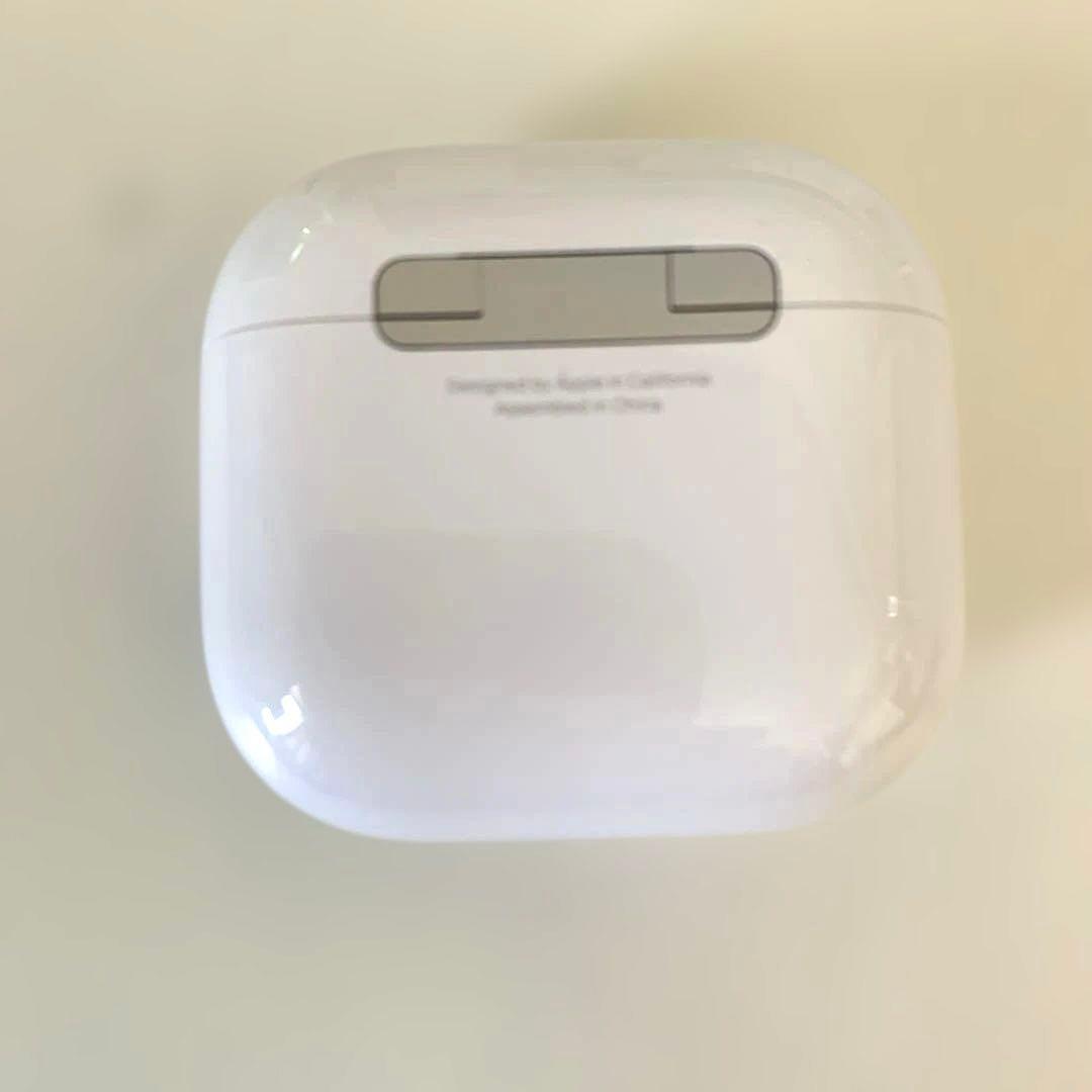 Apple AirPods4 アクティブノイズキャンセリング搭載