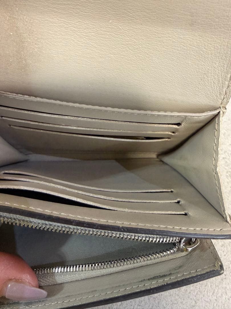 ノエ様ꕤ︎︎·͜· Louis Vuitton 二つ折り財布 ベージュ