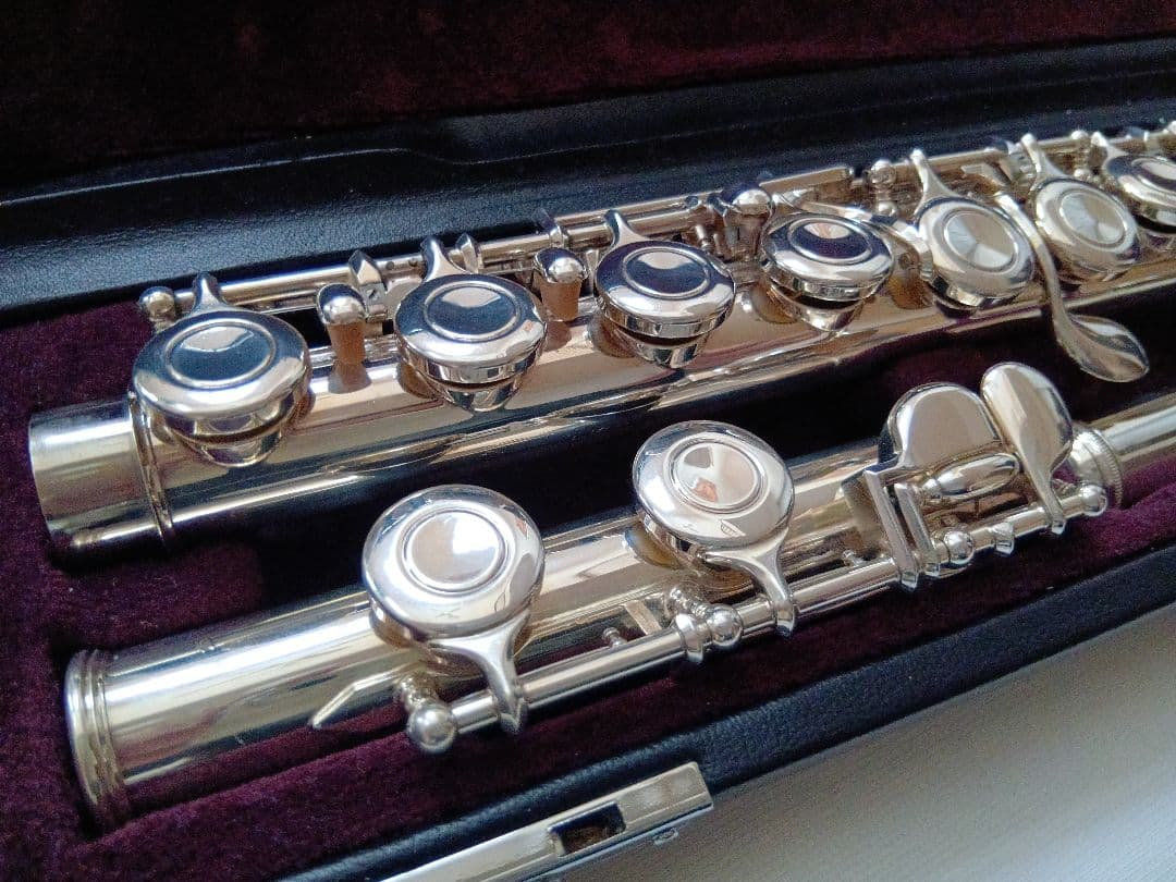 ♦後期モデル♦ヤマハ フルート YFL-211♦良く鳴る美品