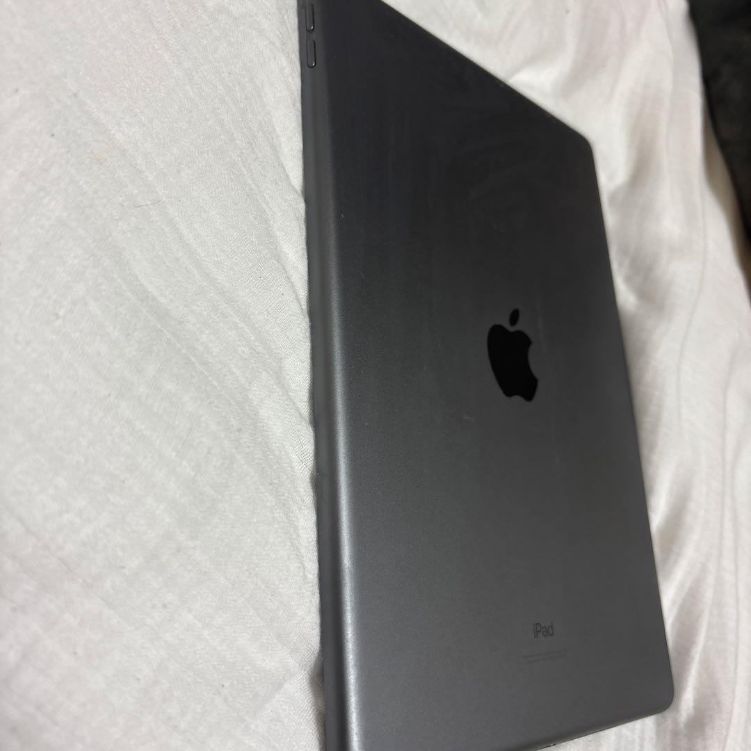 無印iPad (第9世代) 256GB Wi-Fiモデル Apple