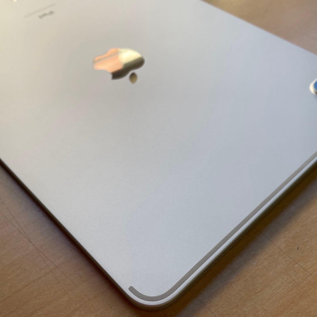 iPad Pro 11インチ　第2世代　シルバー　128GB 超美品　#8