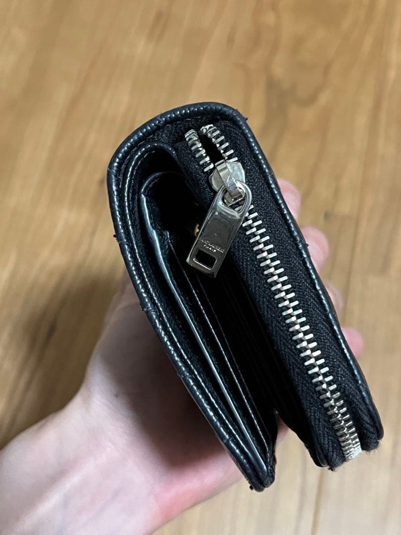 イヴサンローラン　YSL ラウンドジップ 財布　二つ折り ブラック