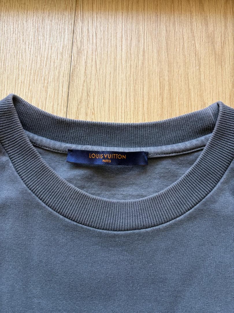 LOUIS VUITTON STAPLES EDITION Tシャツ グレー