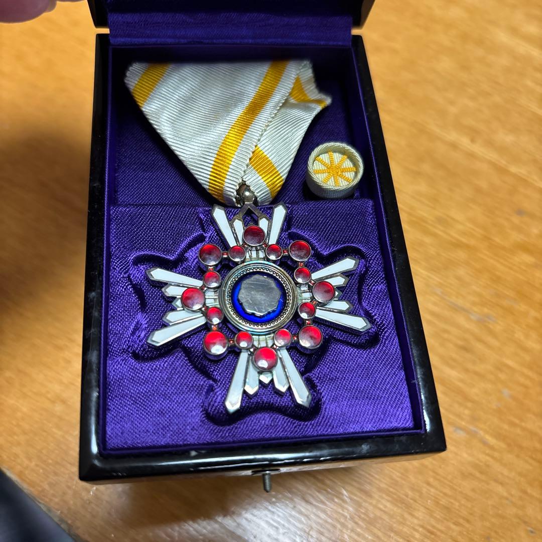 勲五等瑞宝章　勲章