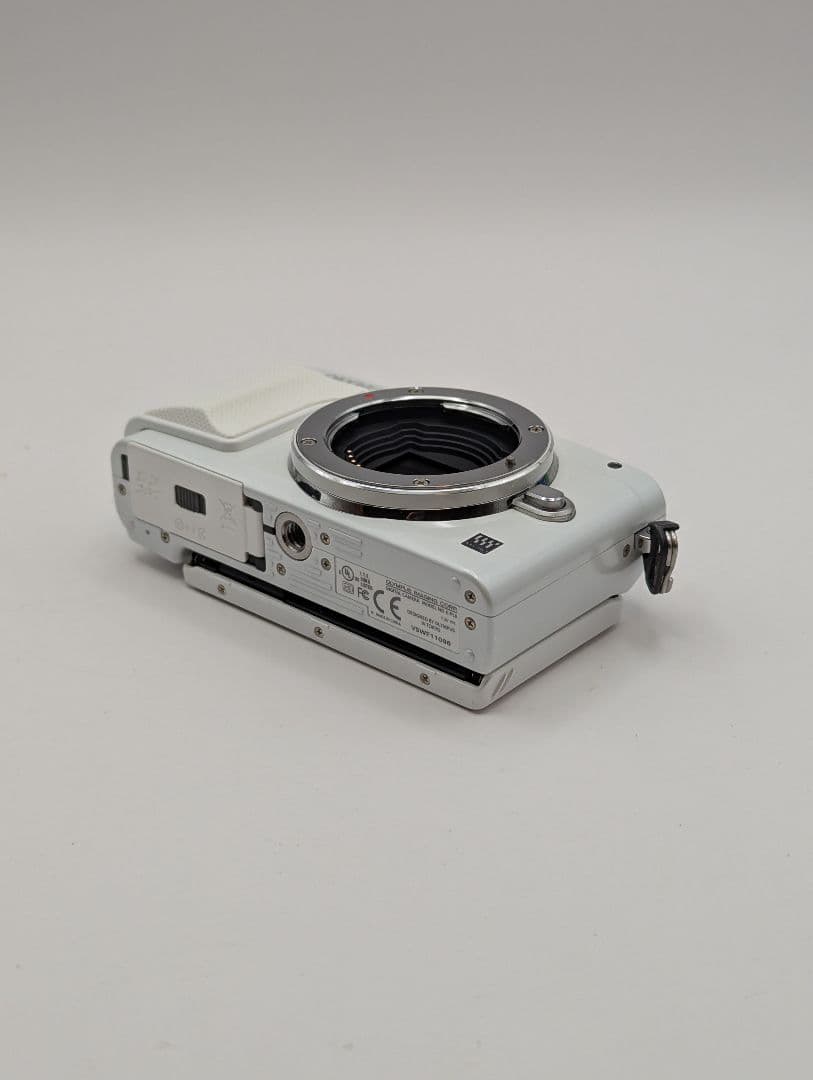 OLYMPUS PEN Lite E-PL6 ホワイト