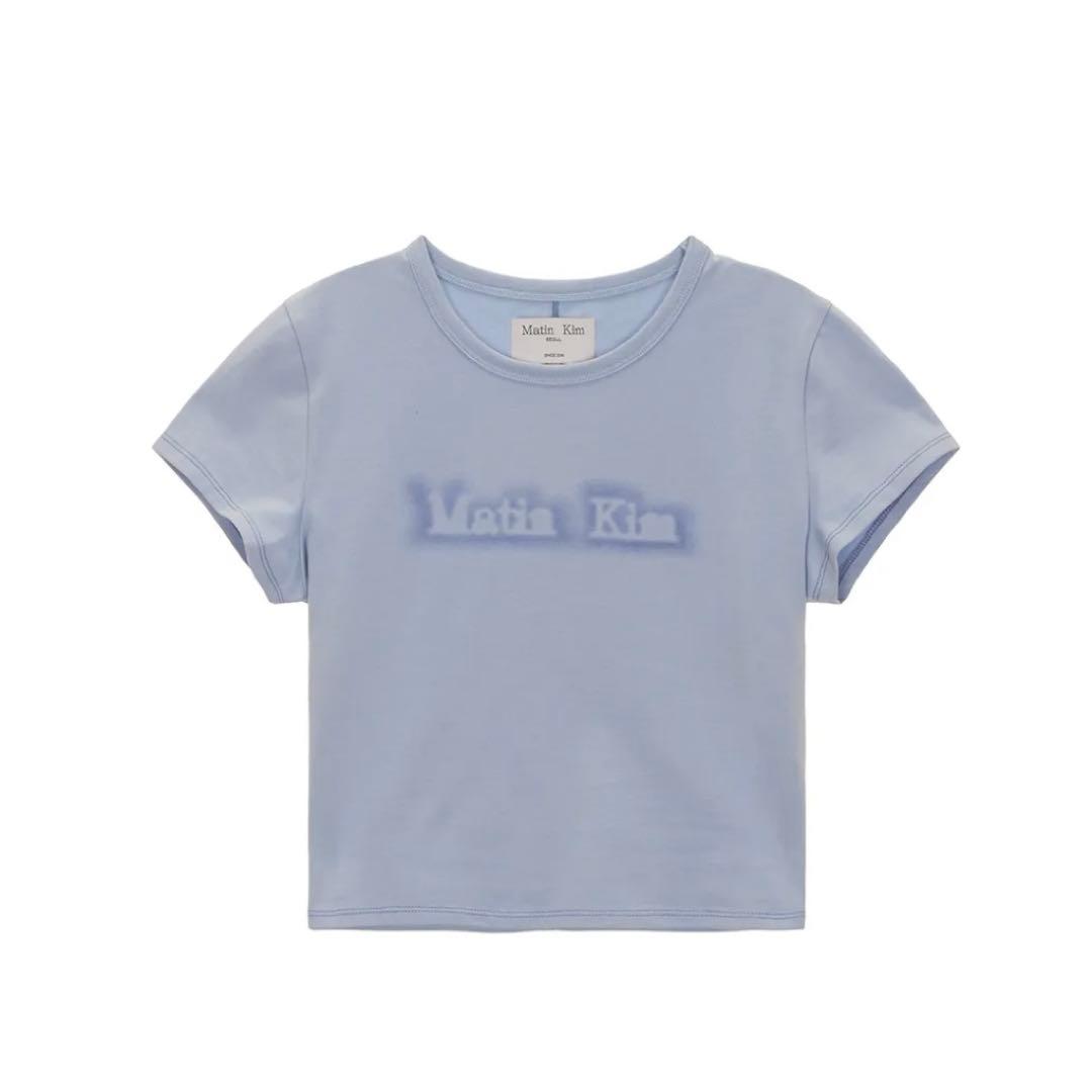 トップス MATIN SHADE LOGO CROP TOP IN SKY