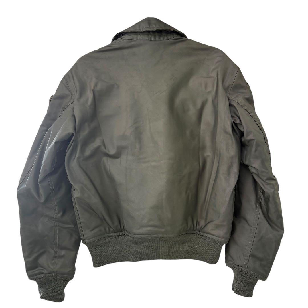 I02 美品 CWU-45/P フライトジャケット 米軍実物 ミリタリー カーキ