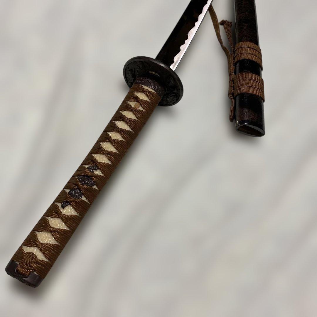 模造刀 茶柄 雲龍楕円鍔 茶糸模様黒鞘