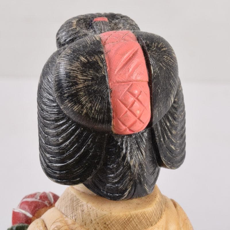 ナリトラ　秀峰銘　彩色獣骨彫刻　女人像　人物像　置物　C　8411