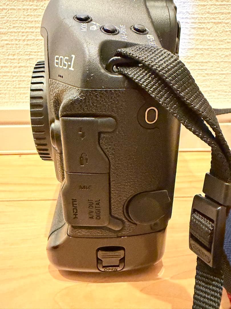 動作品　Canon EOS-1D Mark IV ボディ