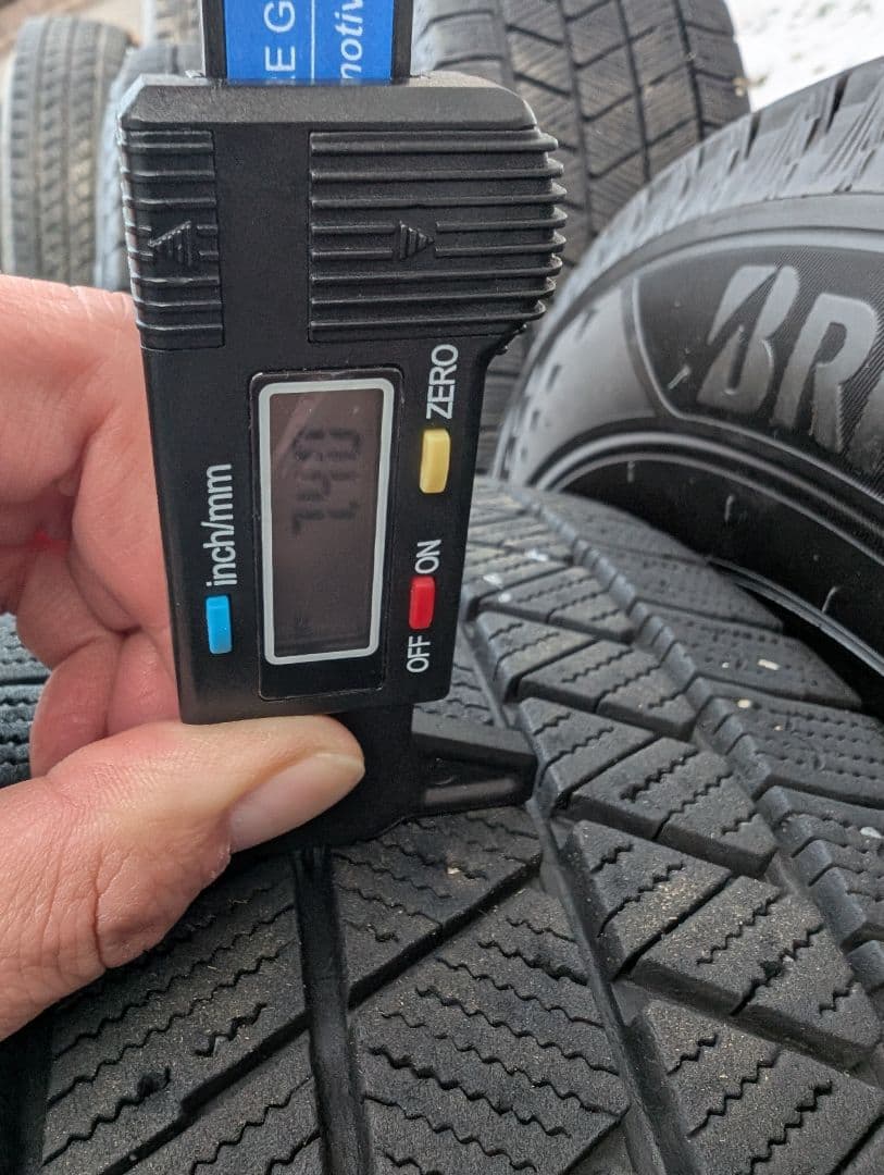マキグソウマ　195/65r16 VRX3 スタッドレス4本