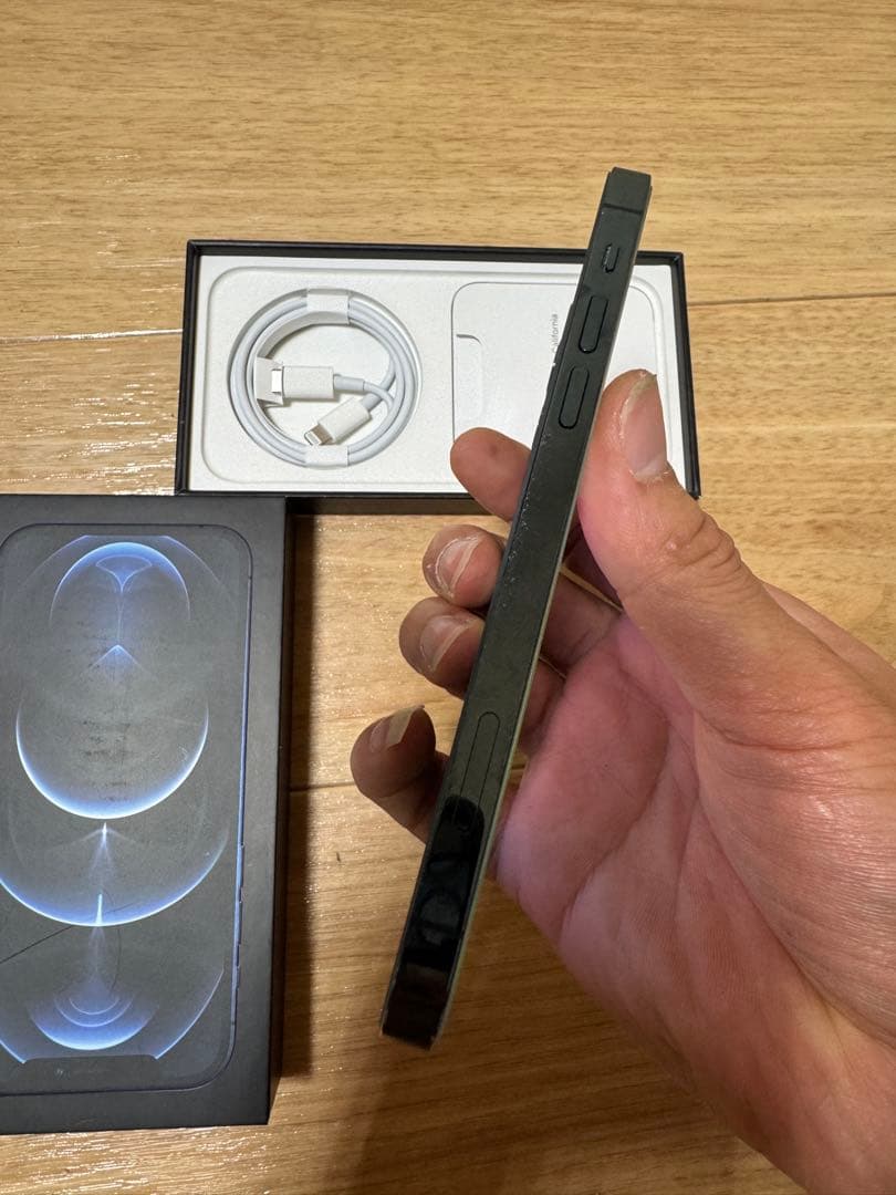 ❤️美品❤️ iPhone 12 pro 256GB バッテリー95%