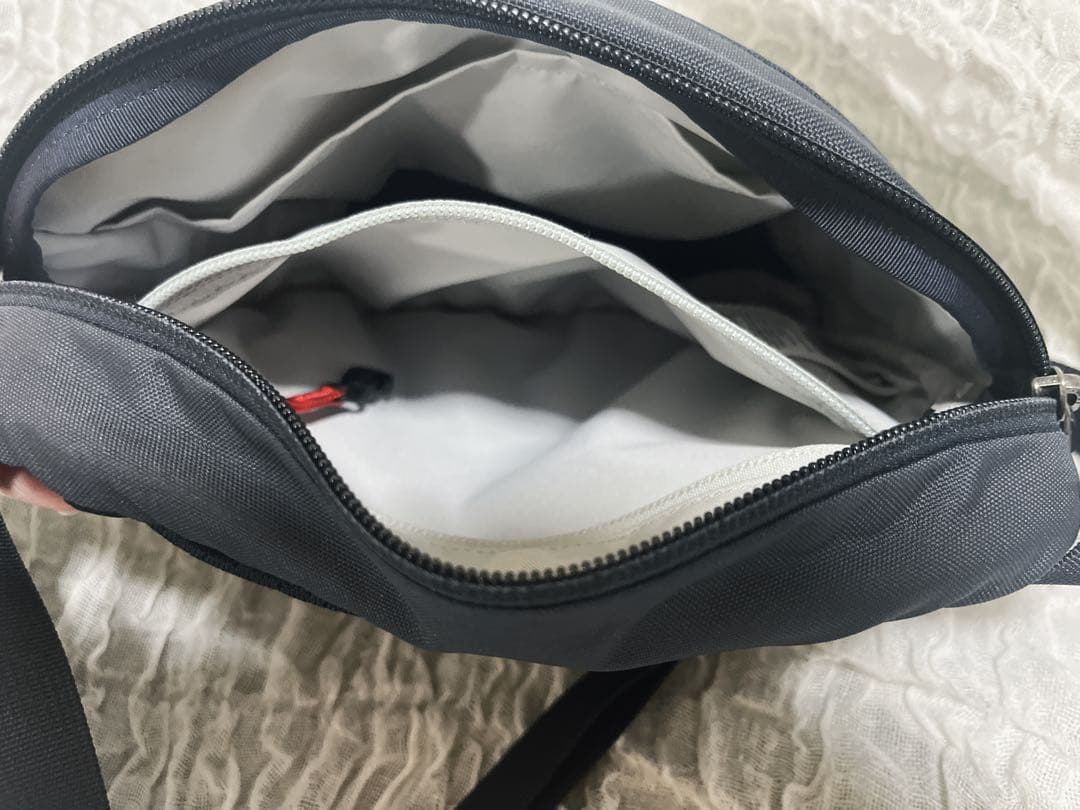 ARC'TERYX mantis 2 ショルダーバッグ ブラックサファイア