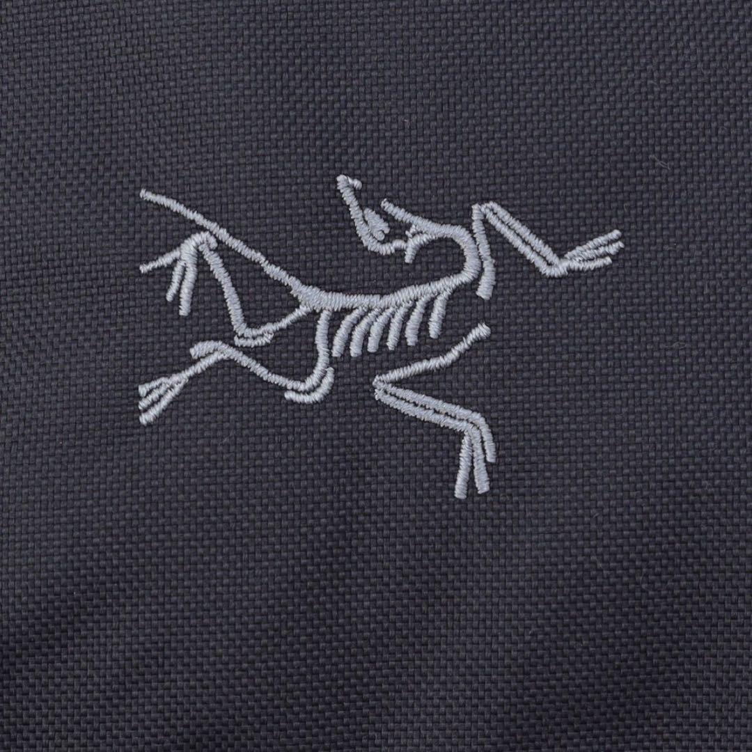 ARC'TERYX mantis 2 ショルダーバッグ ブラックサファイア